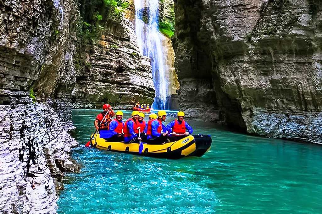 Rafting in Osumi Canyons